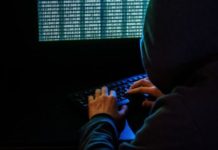Operação policial contra esquema de comércio ilegal de jogos online cumpre mandado mandados de busca e apreensão em Praia Grande