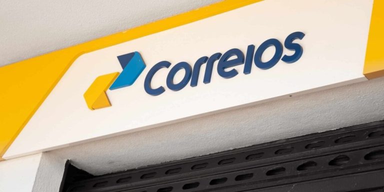 Correios suspendem greve, mas categoria mantém mobilização