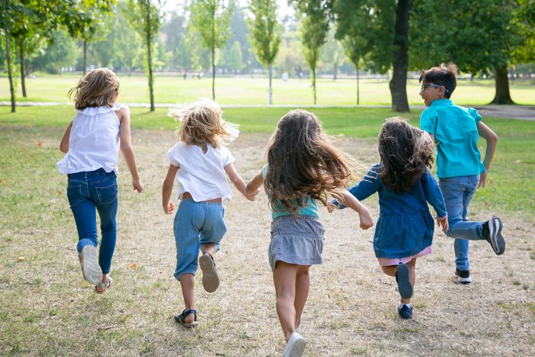 O valor de não fazer nada: por que o ócio faz bem às crianças nas férias escolares?