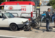 Moto fica presa embaixo de carro após batida na Av. John Boyd Dunlop em Campinas