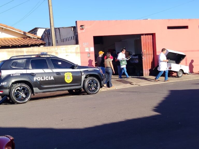 Fábrica clandestina de espetinhos e hambúrgueres é lacrada pela Vigilância Sanitária em Araçatuba