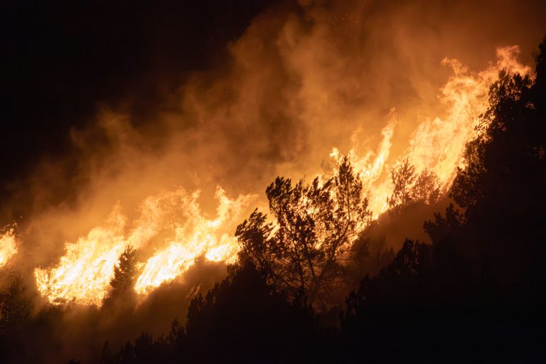 Sul da Europa está mais inflamável, e chance de perder controle de incêndios é cada vez maior