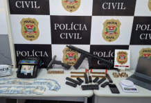 Fuzil e pistola são encontrados dentro de imóvel em comunidade do Guarujá