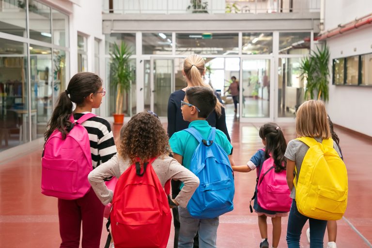 Volta às aulas: Por que algumas crianças têm mais dificuldade para retomar a rotina?