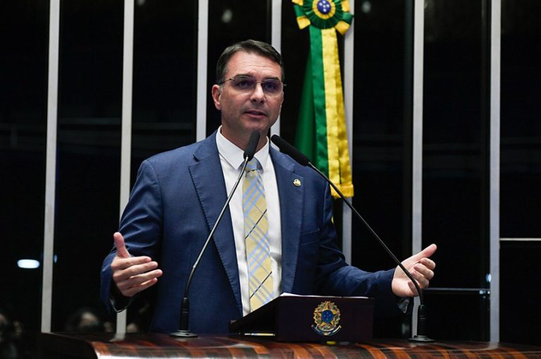Campanha de Flávio calcula prejuízos com proibição de visitas e vê impacto em estratégias
