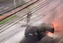 Incêndio destrói carro em avenida de Santos; ninguém ficou ferido