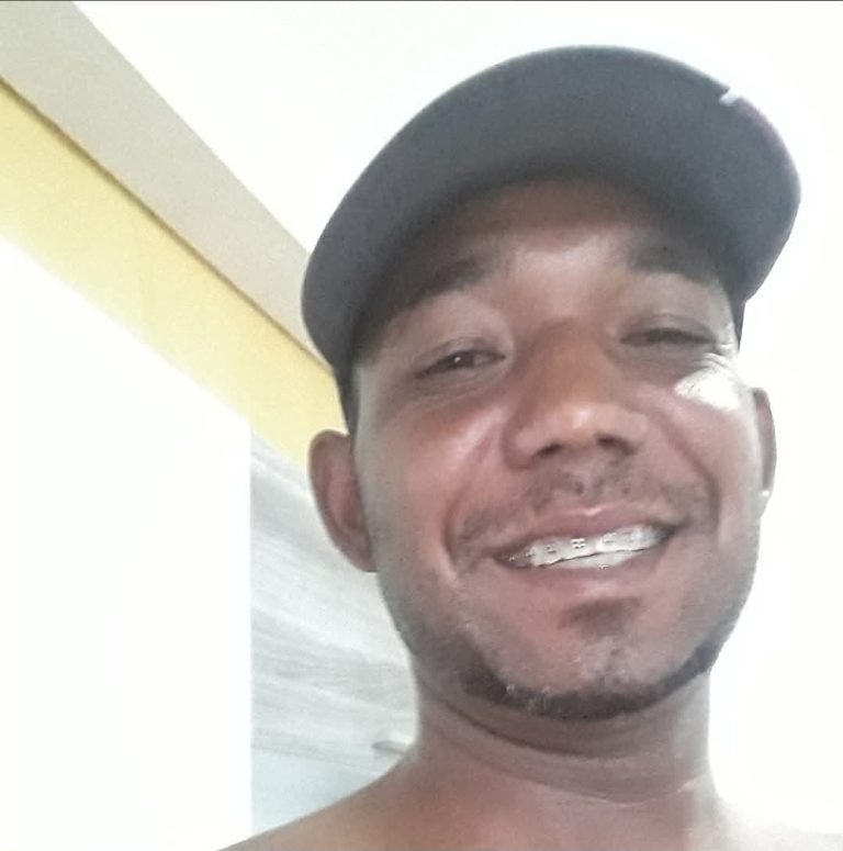 Homem de 44 anos é encontrado morto dentro de casa