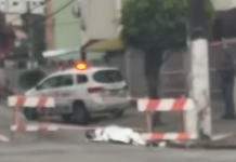Motociclista morre após colisão com poste na Linha Amarela, em São Vicente