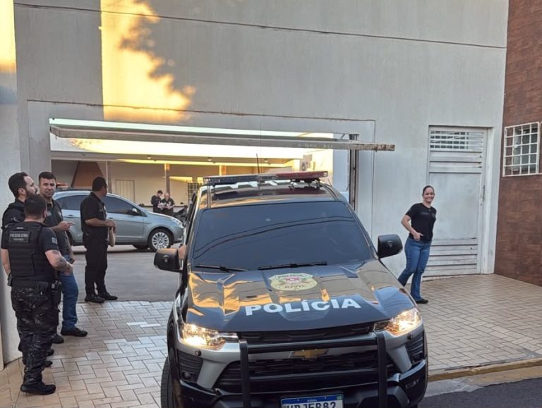 Polícia Civil prende cinco e desarticula esquema de tráfico na região