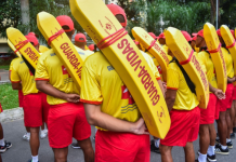 Dia Mundial de Prevenção ao Afogamento: Corpo de Bombeiros fornece orientações a banhistas em São Vicente