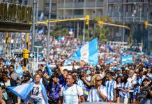 Fifa investiga argentinos por supostos insultos racistas contra influenciador na Copa