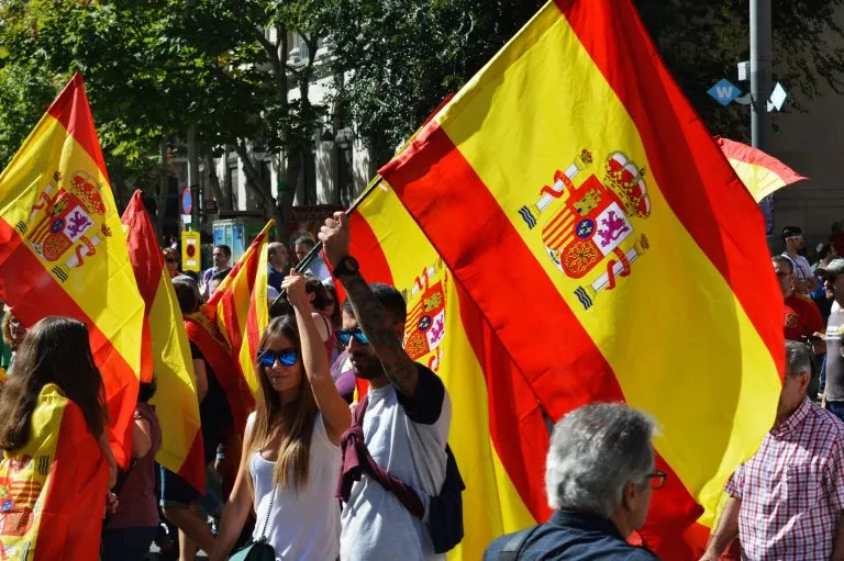 Espanha domina a Áustria, vence por 3 a 0 e confirma vaga nas oitavas da Copa do Mundo