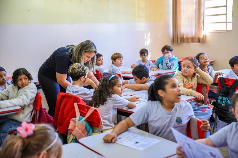 Volta às aulas acontece hoje para quase 50 mil alunos da rede municipal