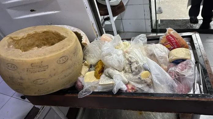 restaurantes-sao-autuados-por-alimentos-fora-do-pr0021957700202607151618-8