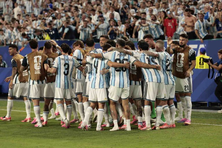 Copa do Mundo: SBT exibe Argentina x Egito pelas oitavas nesta terça-feira (7)