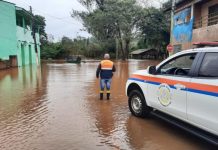 Temporais no RS destelham casas com ventos de quase 100 km/h; 49 cidades registraram danos
