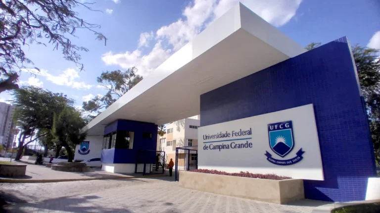 MEC determina demissão de professor da UFCG investigado por denúncias de assédio moral e sexual