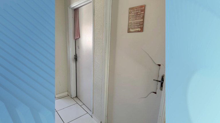 Mulher se tranca no quarto com filho e consegue acionar a GM antes do marido invadir o cômodo