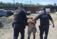 Homem é preso após invadir pátio de veículos no Guarujá