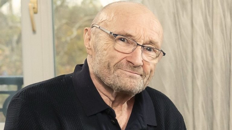 Phil Collins diz que quase precisou de aparelhos para ficar vivo durante internação