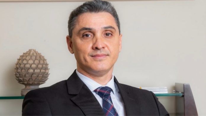 Promotor de justiça é encontrado morto com uma arma ao lado dentro da própria casa em Limeira