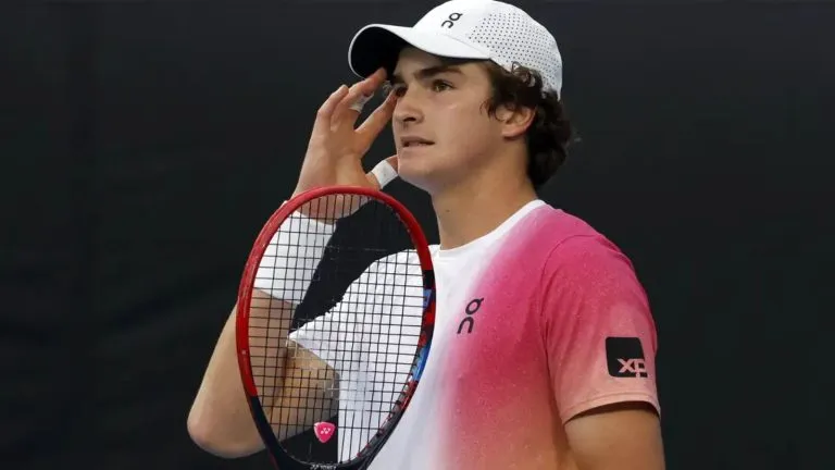 Com lesão no abdômen, João Fonseca desiste de disputar o US Open