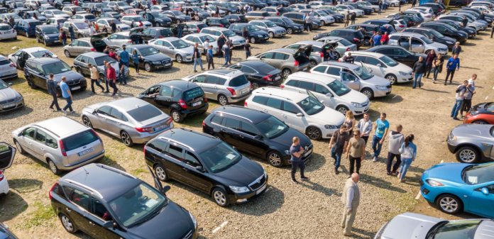 Mercado de carros usados vendeu 10,8 milhões de unidades neste ano