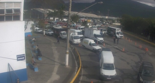 Balsa entre São Sebastião e Ilhabela é suspensa por ventos fortes