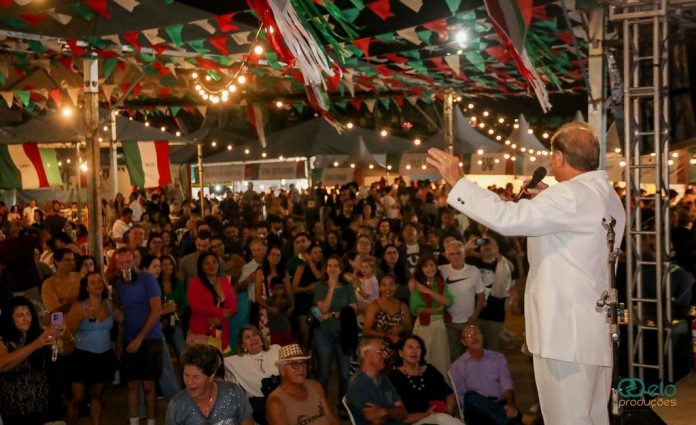 Festa Italiana reúne comida típica, shows e Tombo da Polenta neste fim de semana Festa Italiana reúne comida típica, shows e Tombo da Polenta neste fim de semana