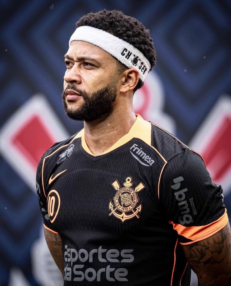 Corinthians decide não renovar, e Memphis Depay deixa o clube