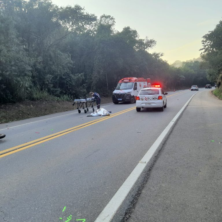 Motociclista morre após acidente com carro em Cunha