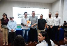 Governo da Paraíba entrega 400 mil novos materiais de Recomposição da Aprendizagem em Português e Matemática