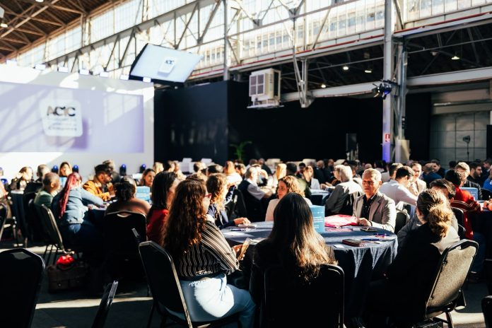 Leg Participação na Rodada de Negócios requer inscrição específica, que deve ser realizada separadamente Leg Participação na Rodada de Negócios requer inscrição específica, que deve ser realizada separadamente
