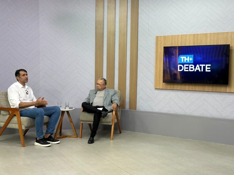 No TH+ Debate, candidato ao Senado André Gadelha propõe 60 mil hectares irrigados, Transnordestina e geração de empregos no Sertão