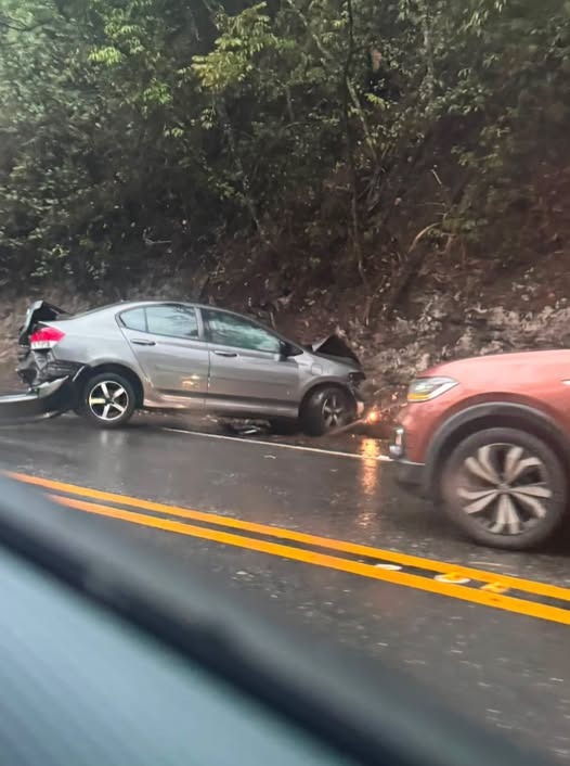 Acidente interdita trecho da Rodovia Oswaldo Cruz em Taubaté