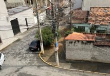 Incêndio atinge veículo em Aparecida e mobiliza equipe de bombeiros