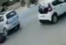 Motorista faz manobra proibida e causa acidente com motociclista em Guarujá; VÍDEO