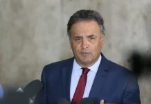 Aécio Neves volta atrás e confirma candidatura ao Senado por Minas Gerais