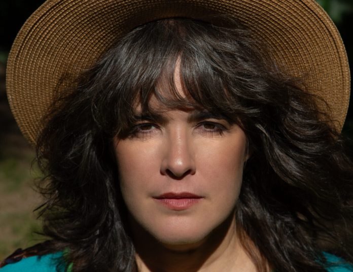 Alessandra Leão fala sobre ancestralidade, tambores e quase três décadas de música no ‘Vozes da Vez’