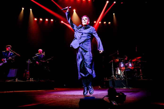 Arnaldo Antunes Novo Mundo Ao Vivo lança audiovisual