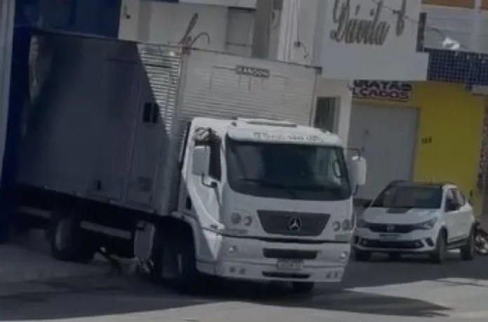 caminhao perde freio em paulista