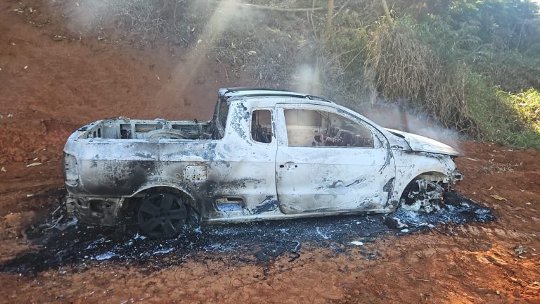 Homem que perseguia e ameaçava ex-companheira e incendiou carro dela é preso em São José