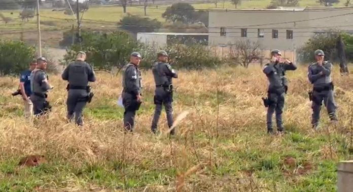 confronto polícia