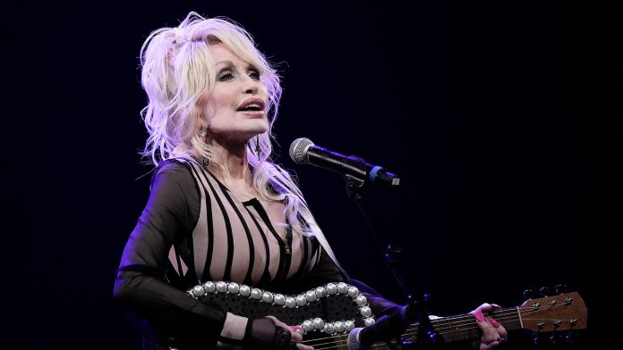 dolly parton thmais