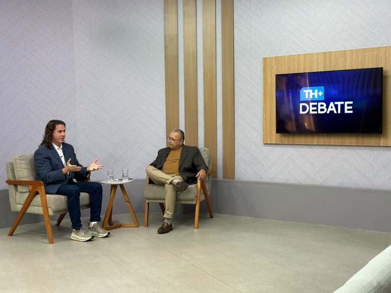 No TH+ Debate, Veneziano Vital destaca R$ 2,3 bilhões em recursos para a Paraíba e mira reeleição ao Senado