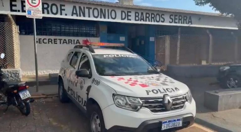 Estudante de 15 anos é esfaqueada dentro de escola