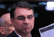 Podemos recusa apoio a Flávio Bolsonaro e também decide ficar neutro na eleição
