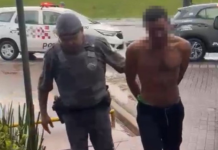Homem é preso por esfaquear namorado da ex-companheira e um familiar da vítima em Praia Grande