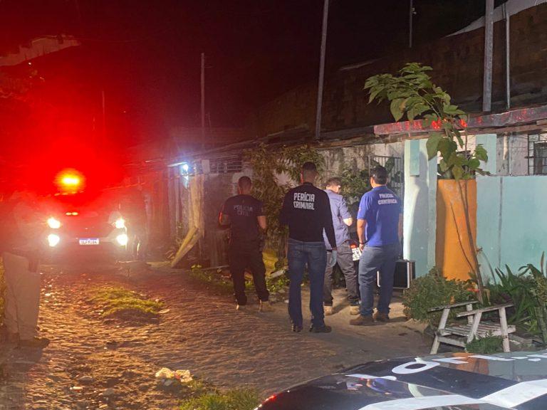 Suspeito atira pela janela e mata homem dentro de casa em João Pessoa