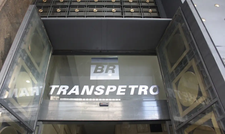 Transpetro abre concurso público e salários podem chegar a R$15 mil